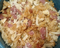 Macarrão parafuso ao molho de calabresa