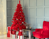 Foi o Pinterest que disse: árvore de Natal vermelha é tendência inesperada para as festas de 2024