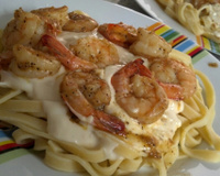 Fettuccine com Camarões Flambados