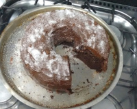 Bolo integral de chocolate e banana