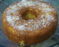 Bolo de laranja gelado com coco