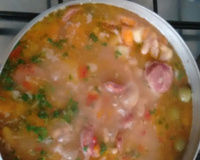 Mocotó com Feijão Branco