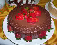 Bolo de morango e chocolate