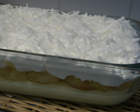 Pavê de abacaxi com marshmallow e coco fresco