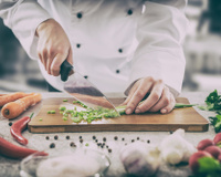 Aprenda a fazer 12 tipos de cortes para legumes e verduras