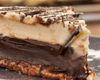 Torta crocante de dois chocolates 