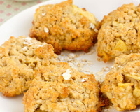 Biscoitos de aveia pura, laranja e mel para um café da manhã rico em fibras: viciei nessa receita prática e gostosa!