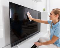 Adeus poeira e impressões digitais na tela da TV: você só precisa de um ingrediente para limpar a mantê-la como nova
