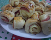 Pãezinhos de presunto e queijo