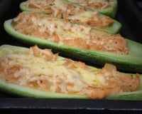 Abobrinha recheada com frango (Zapalito)