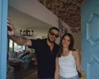 Chay Suede e Laura Neiva transformaram sobrado de 500 m² em Alto de Pinheiros, uma das regiões mais valorizadas de São Paulo, em um lar acolhedor com decoração cheia de personalidade