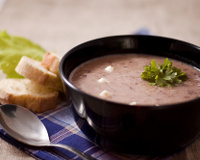 Sopa de feijão: surpreenda-se com essa receita fácil e deliciosa