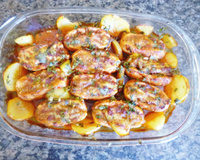 Linguiça de frango recheada ao molho bolonhesa