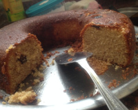 Bolo de laranja integral com ameixas