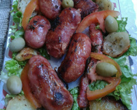 Linguiça ao forno com batatas