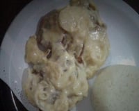 Bife acebolado com molho de maionese