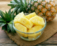 Por que guardar o abacaxi de cabeça para baixo?