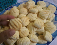 Sequilhos de leite condensado