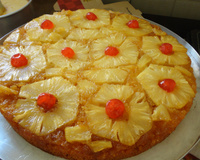 Bolo de abacaxi caramelizado