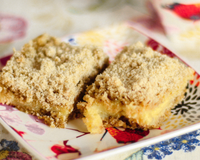 Quando faço essa cuca de banana com doce de leite, não sobra nem migalha