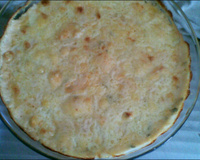 Desfiado de frango gratinado com batata palha