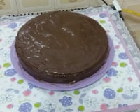 Bolo de cenoura com cobertura de chocolate