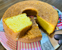 Bolo de milho com creme de leite