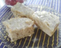 Bolo de nozes e castanha com cobertura de camafeu