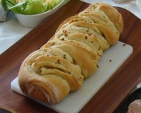 Pão de alho com azeitonas