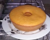 Bolo fofinho de cenoura com chocolate