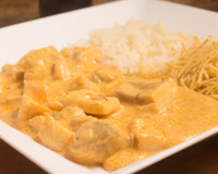 Estrogonofe de lombo com bacon