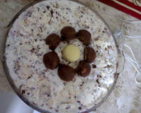 Pavê de sorvete e bombom