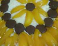 Bolo torta de pêssego em calda