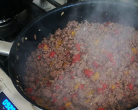 Carne moída colorida