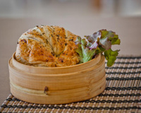 Sanduíche de croissant com frango