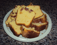 Bolo de fubá com goiabada