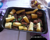 Costelinha de porco assada com mandioca