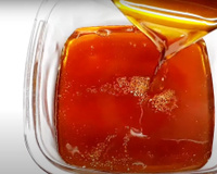 Finalmente fiz uma calda de pudim perfeita: receita é fácil de fazer, não endurece e ainda dura por 3 meses na geladeira