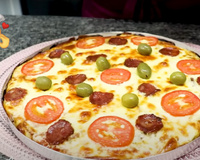 Nada de glúten no lanche, essa massa de pizza NÃO TEM FARINHA e a receita é tão fácil que você pode fazer até na frigideira