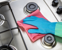 Poucos sabem, mas esse é o truque usado por chefs para deixar o fogão brilhando como se fosse novo