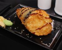 Sem dinheiro para o japa do fim de semana? Esses temakis empanados são a receita perfeita para o lanche e saem bem mais baratos