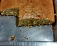 Bolo com gelatina de abacaxi