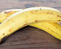 Se você acha que banana só prende o intestino, está errado: a verdade por trás dessa fruta que pode ajudar até na prisão de ventre