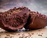 Ovo de Páscoa da Matilda: com camadas de bolo de chocolate no recheio, ninguém vai conseguir resistir essa receita!