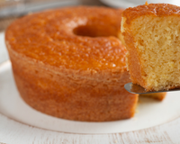 Não precisa de balança! Aprenda a fazer o famoso bolo de 6 copos no liquidificador que fica pronto em minutos