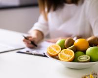 Sou nutricionista e garanto: "Essa fruta é quase um personal trainer do seu intestino, a rainha da digestão"