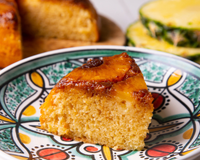 O melhor bolo de abacaxi caramelizado fofinho e fácil de fazer no liquidificador