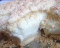 Torta cremosa com farofa crocante