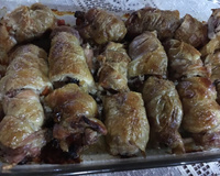 Coxa e sobrecoxa de frango recheada