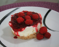 Cheesecake com geleia de framboesas